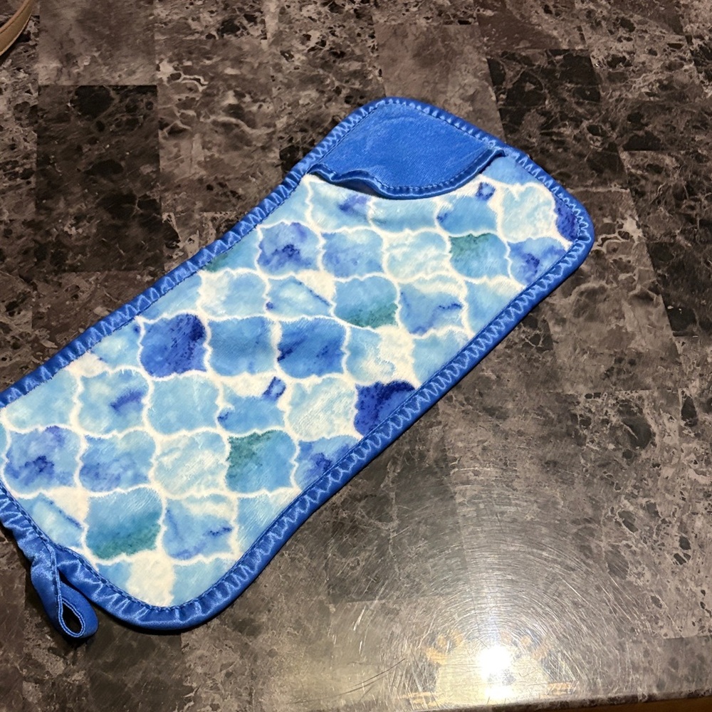 Campanelli Blue and White Plush Towel for easy makeup removal